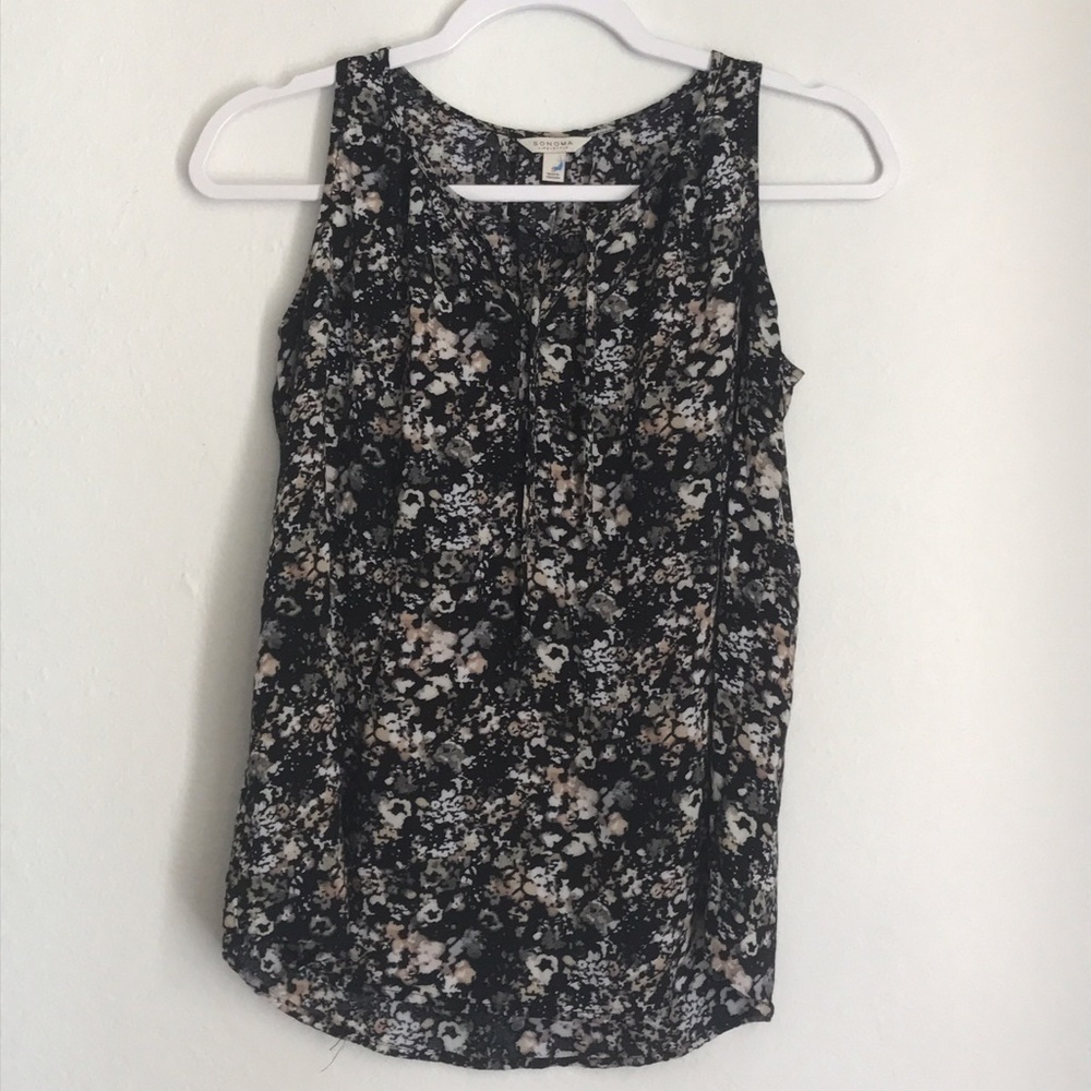 Sonoma sleeveless shirt